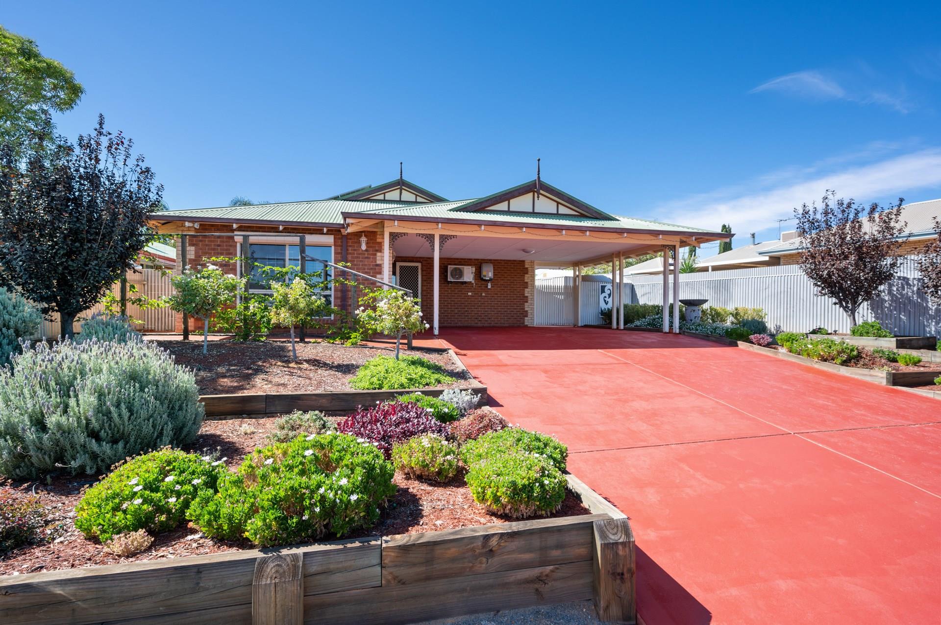 27A Paddington Drive, HANNANS WA 6430