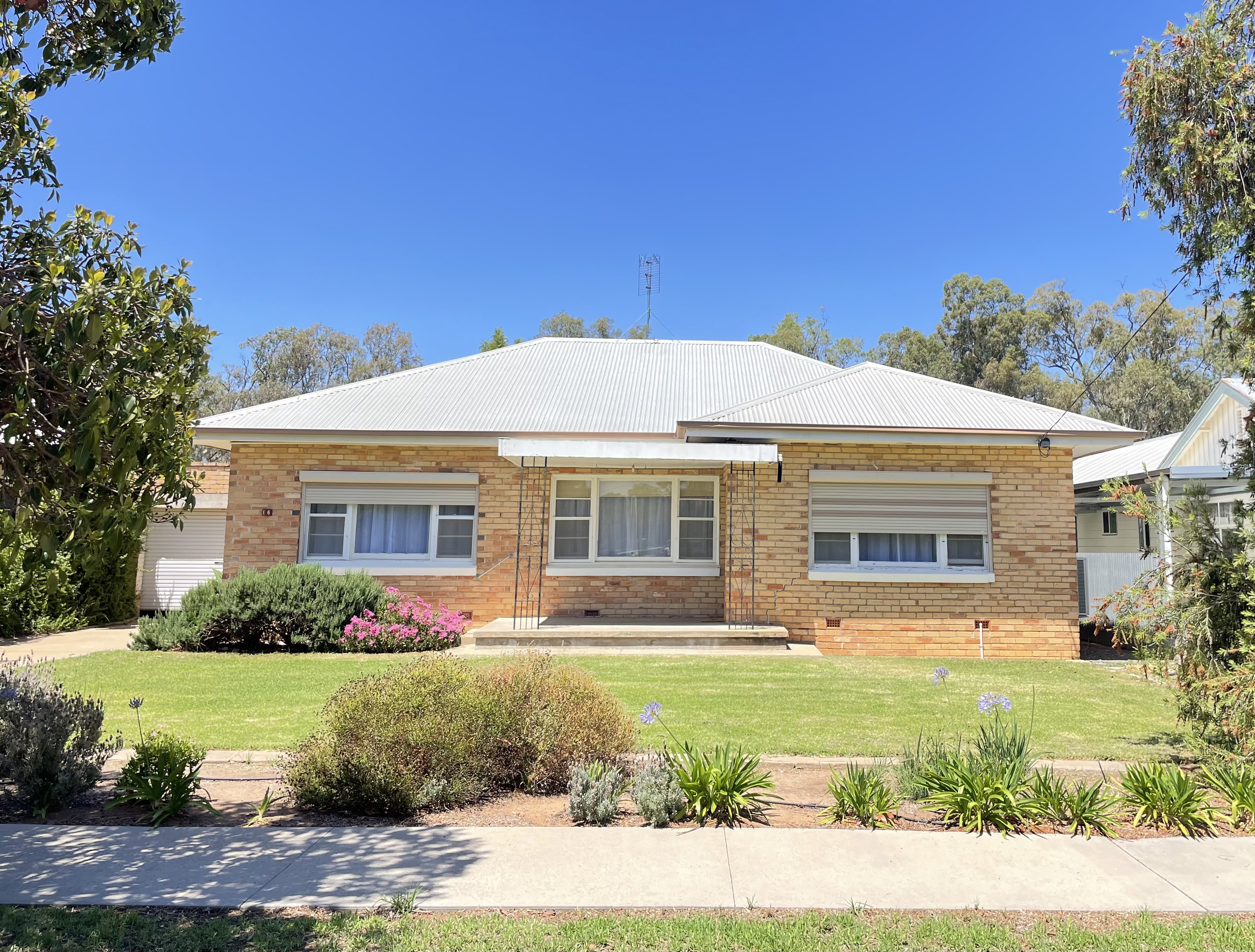 6 Alamein Avenue, WARRACKNABEAL VIC 3393