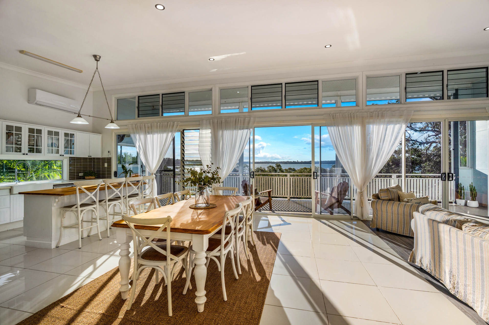 4 Hogan Court, RUSSELL ISLAND QLD 4184