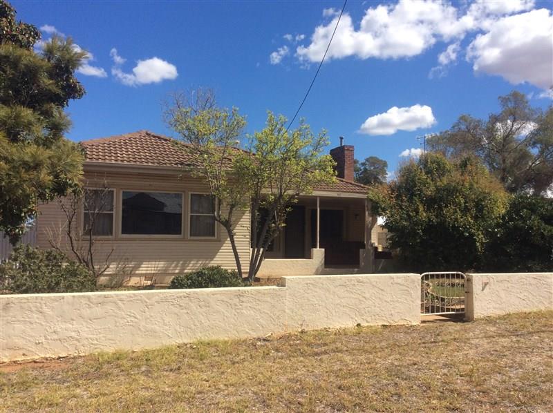63 Clement Street, FORBES NSW 2871
