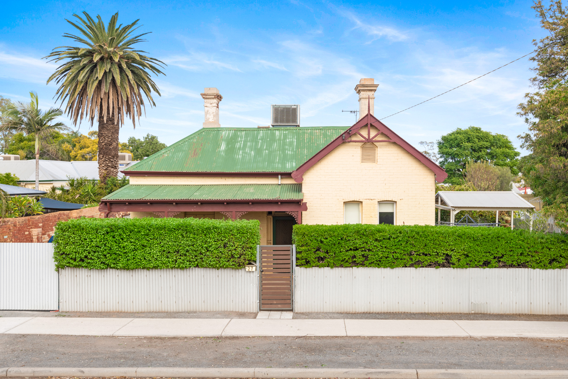 27 Graeme Street, LAMINGTON WA 6430