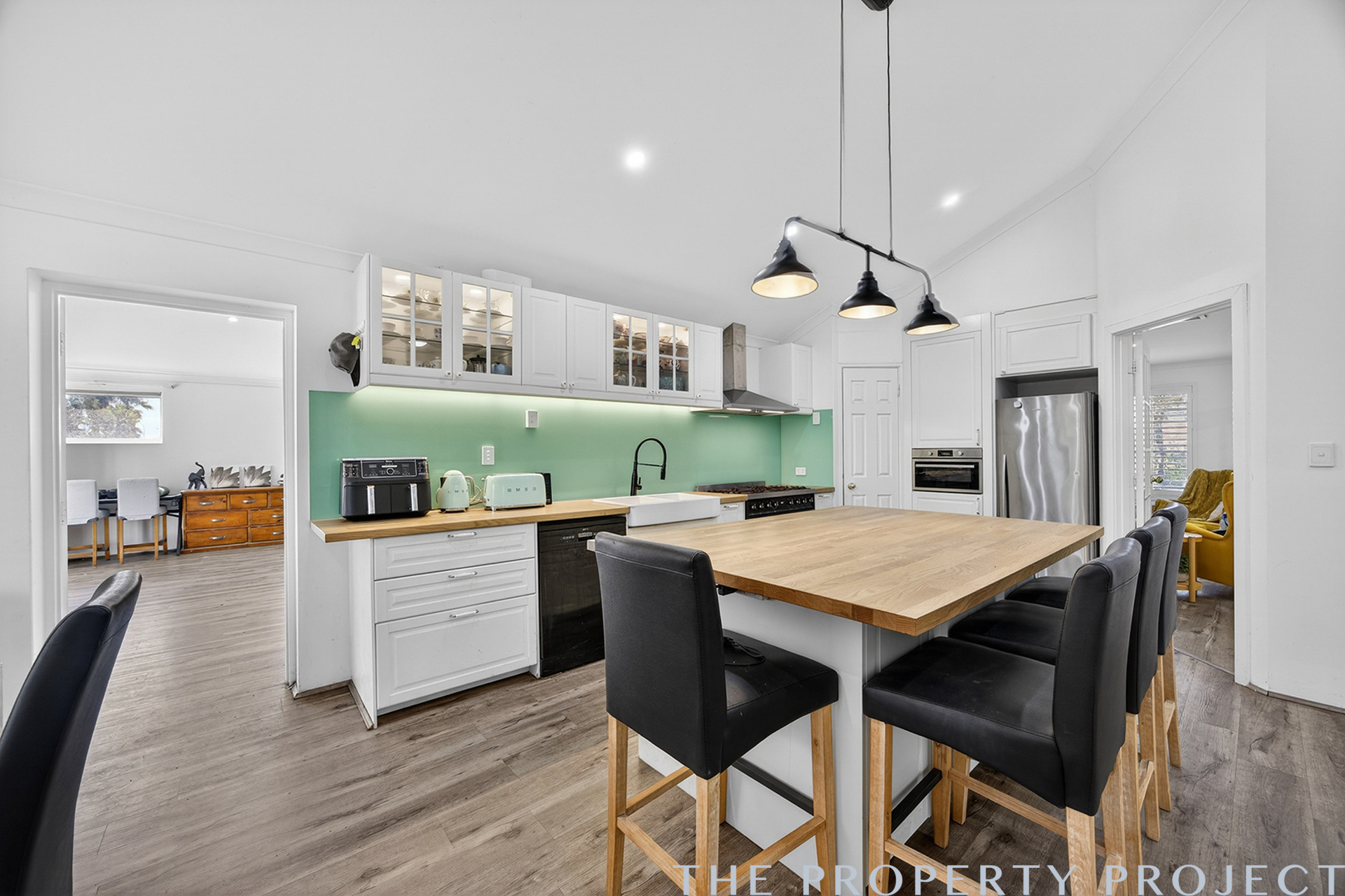 4 Rosneath Terrace Kinross WA 6028