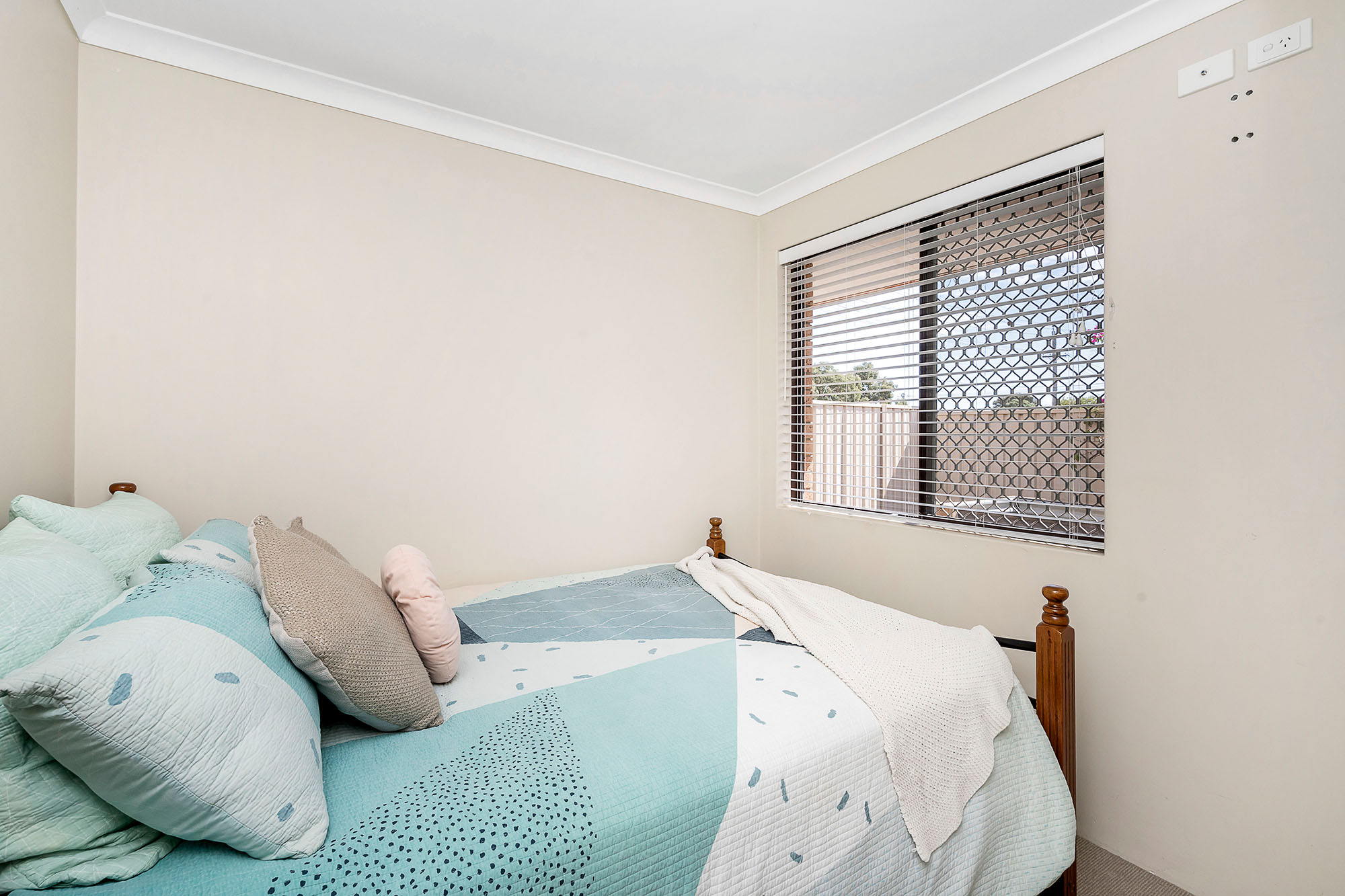 7 Adelaide Circle Craigie WA 6025