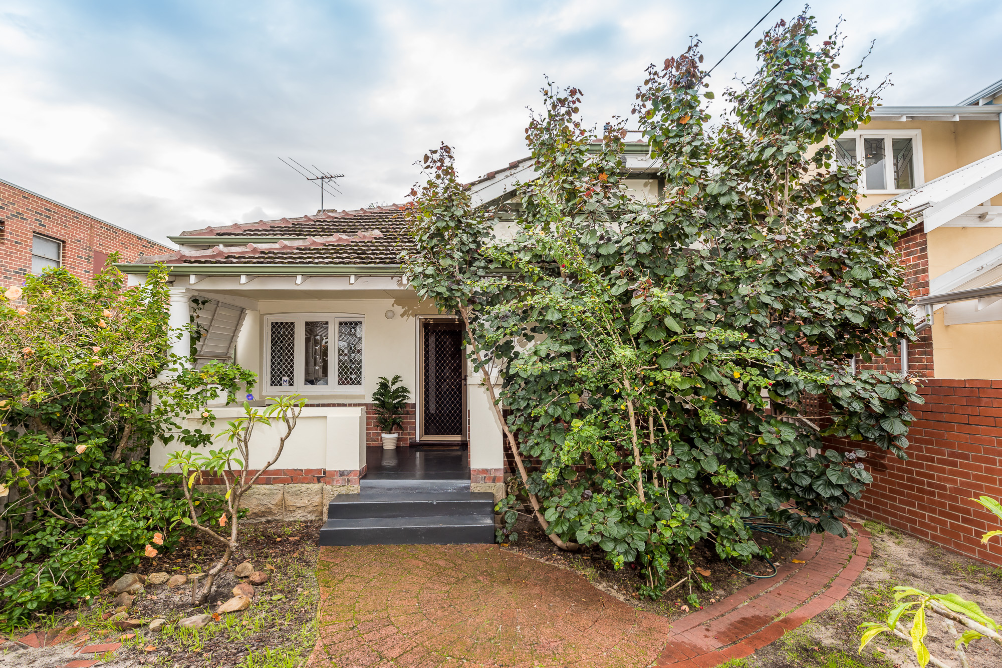 102 Anzac Road Mount Hawthorn WA 6016