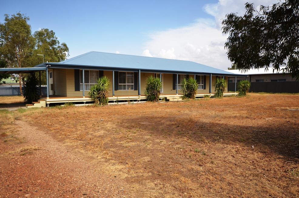 Room 4 / 45 Oakham Street, BOGGABRI NSW 2382