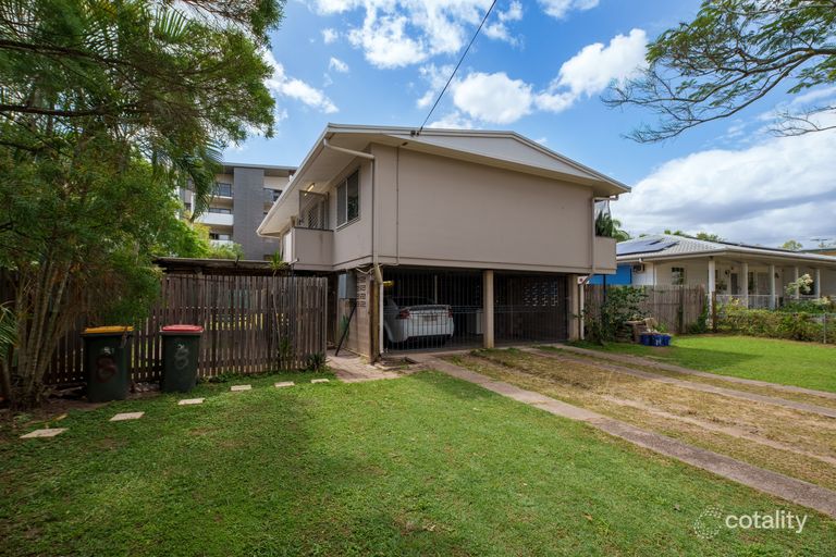 8 Rodney Place, CONDON QLD 4815
