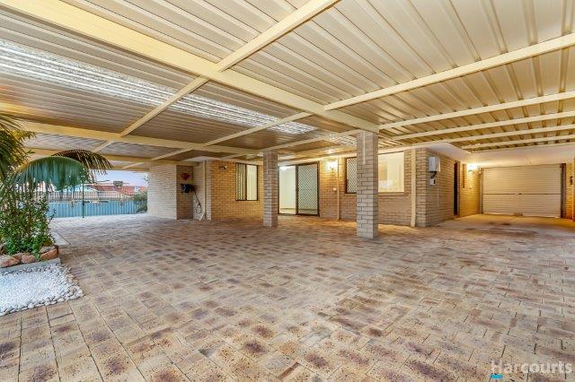 11 Grevillea Way Heathridge WA 6027