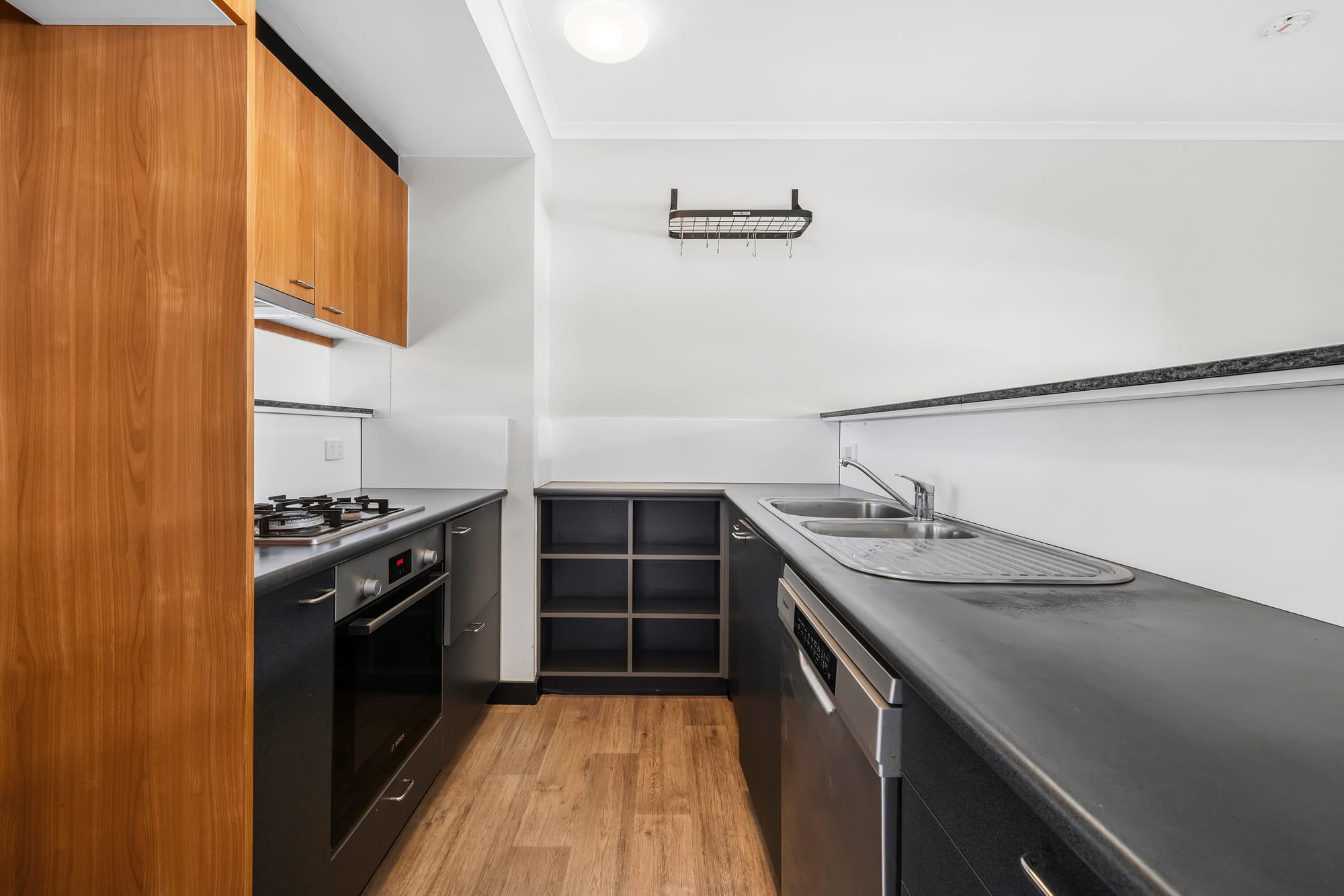 F17/780 Bourke Street, Redfern Leased by The Gallery Real Estate - image 3
