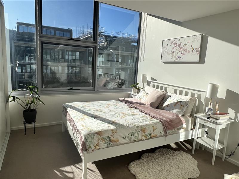 318/50 Eastlake Parade, Kingston, photo 4