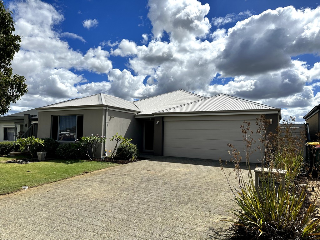 19 Mayali Bend, BANKSIA GROVE WA 6031