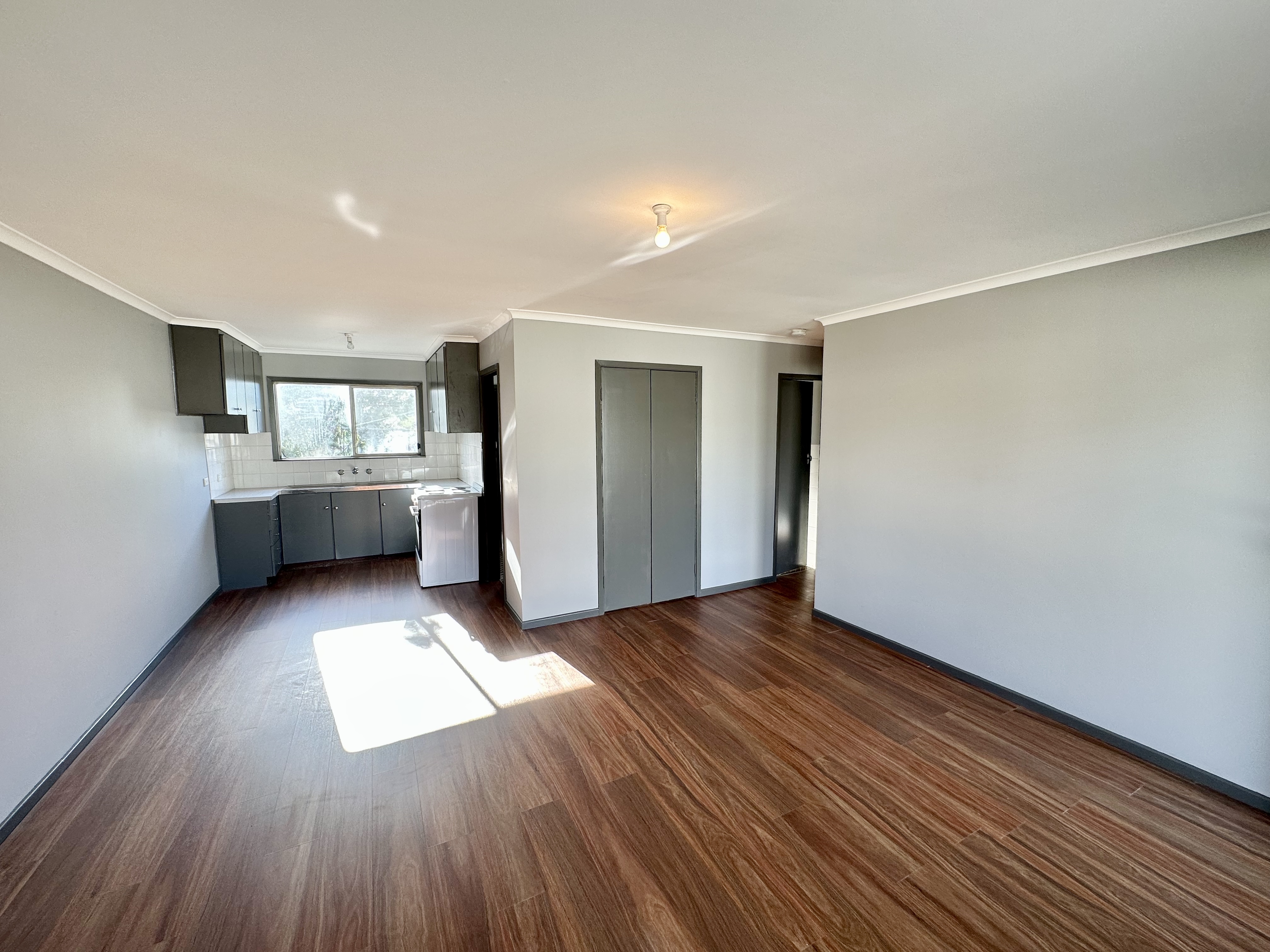 385 Balaclava Street, HAY NSW 2711