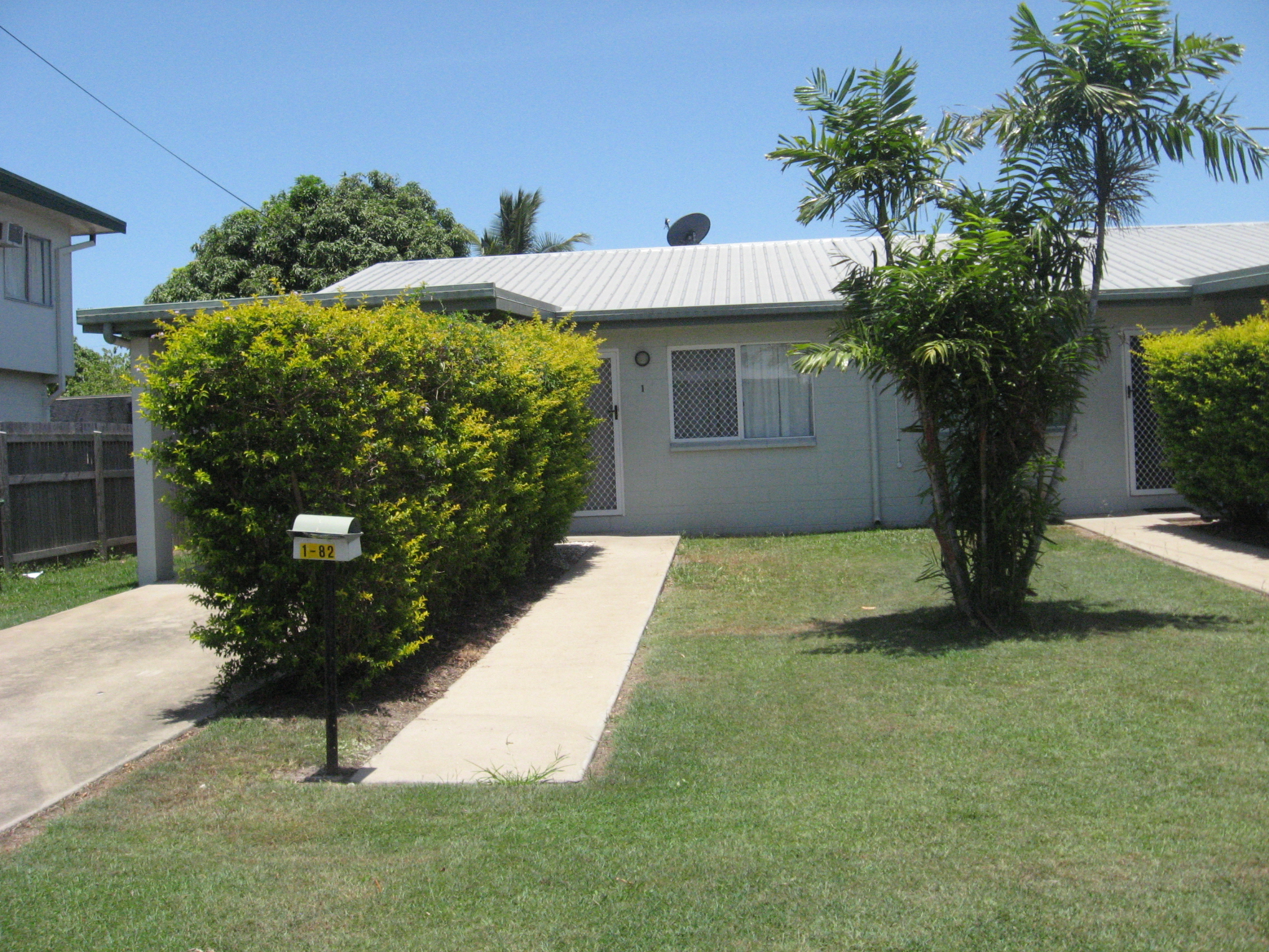 1 / 82 McAlister Street, OONOONBA QLD 4811