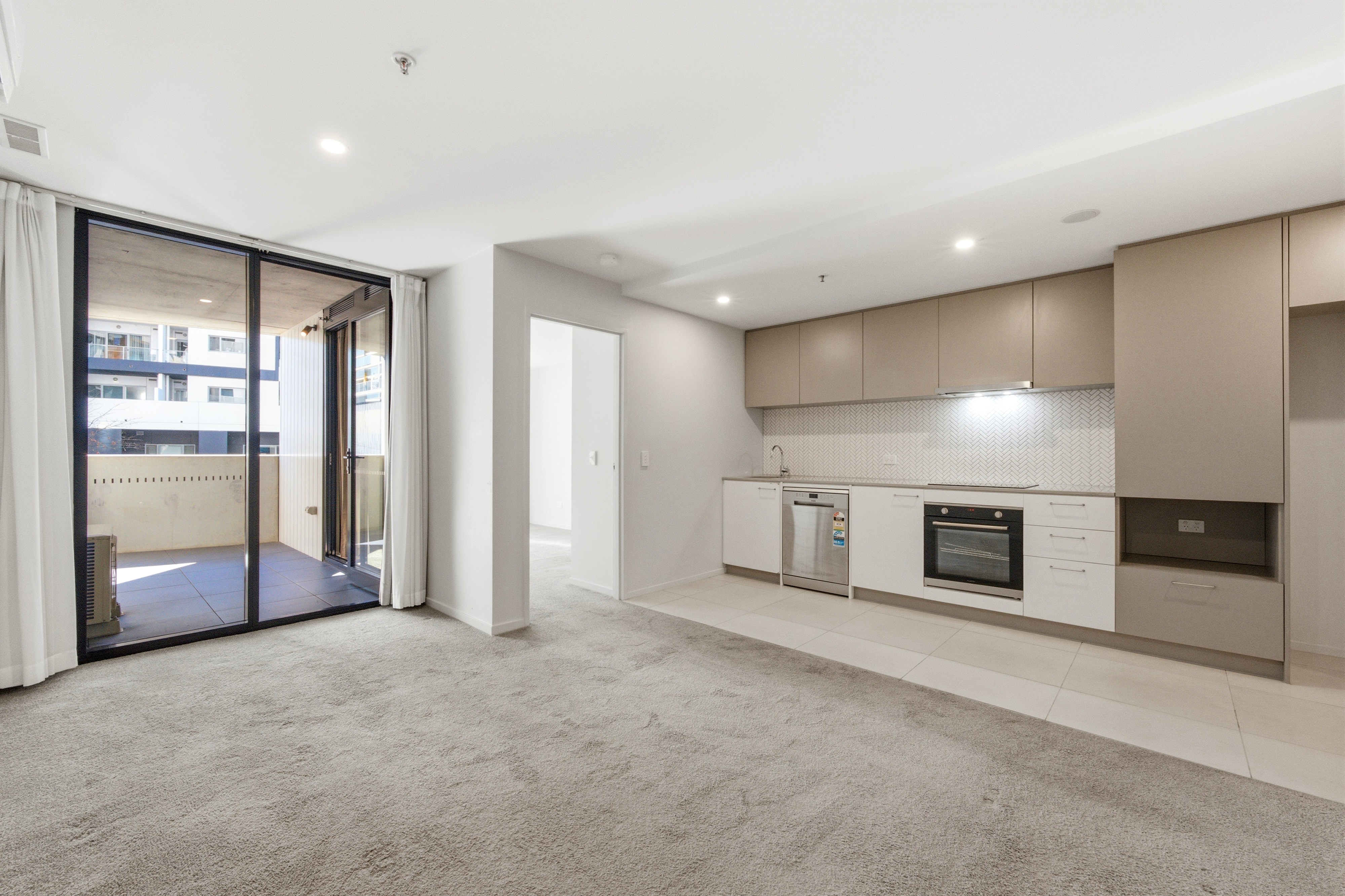 102/34 Oakden St, Greenway