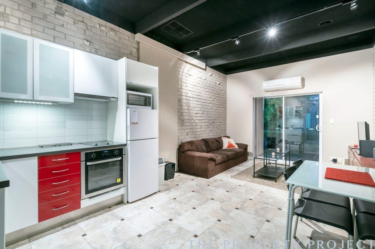 16 Vernon Street Trigg WA 6029