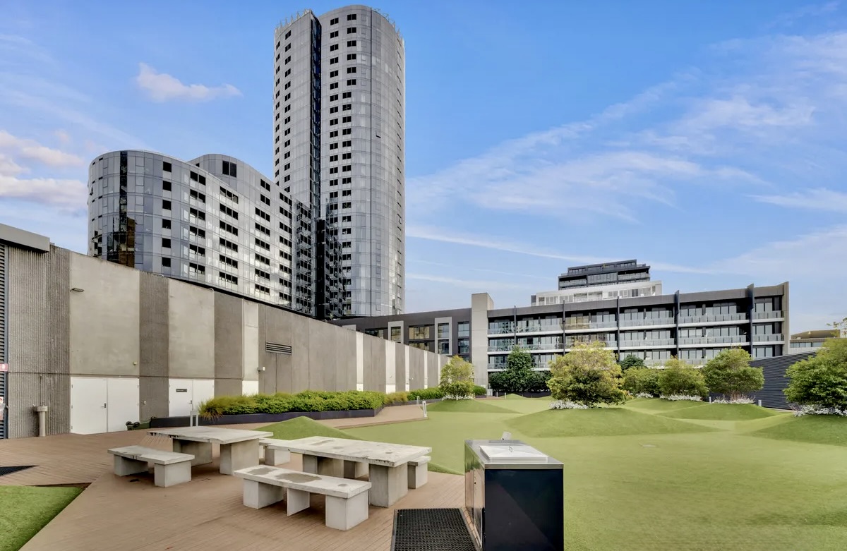 2403 / 35 Malcolm Street, SOUTH YARRA VIC 3141