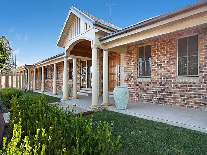 17 Hillier Cl, CAMDEN PARK NSW 2570