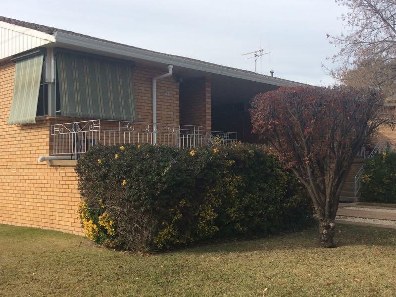 1 / 42 Hill  Street, FORBES NSW 2871