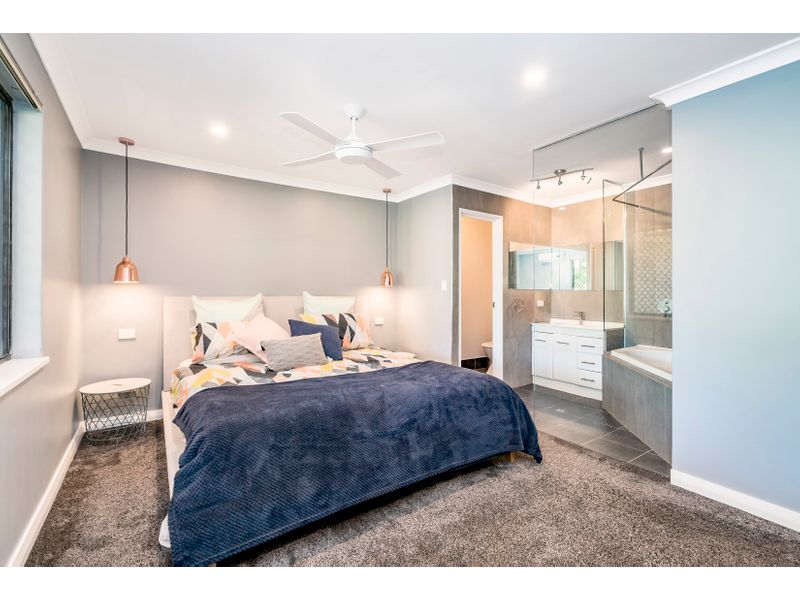 3A Charing Crescent Marangaroo WA 6064