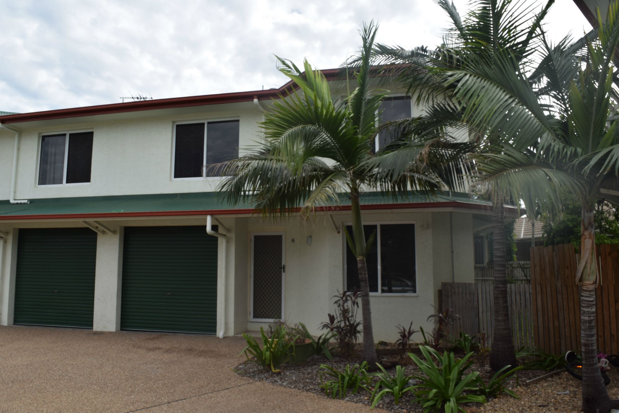 8 / 26 Derby Street, PIMLICO QLD 4812