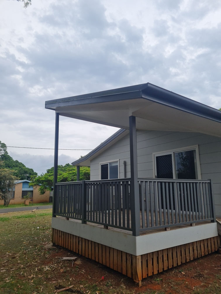 85 Kings Rd, RUSSELL ISLAND QLD 4184
