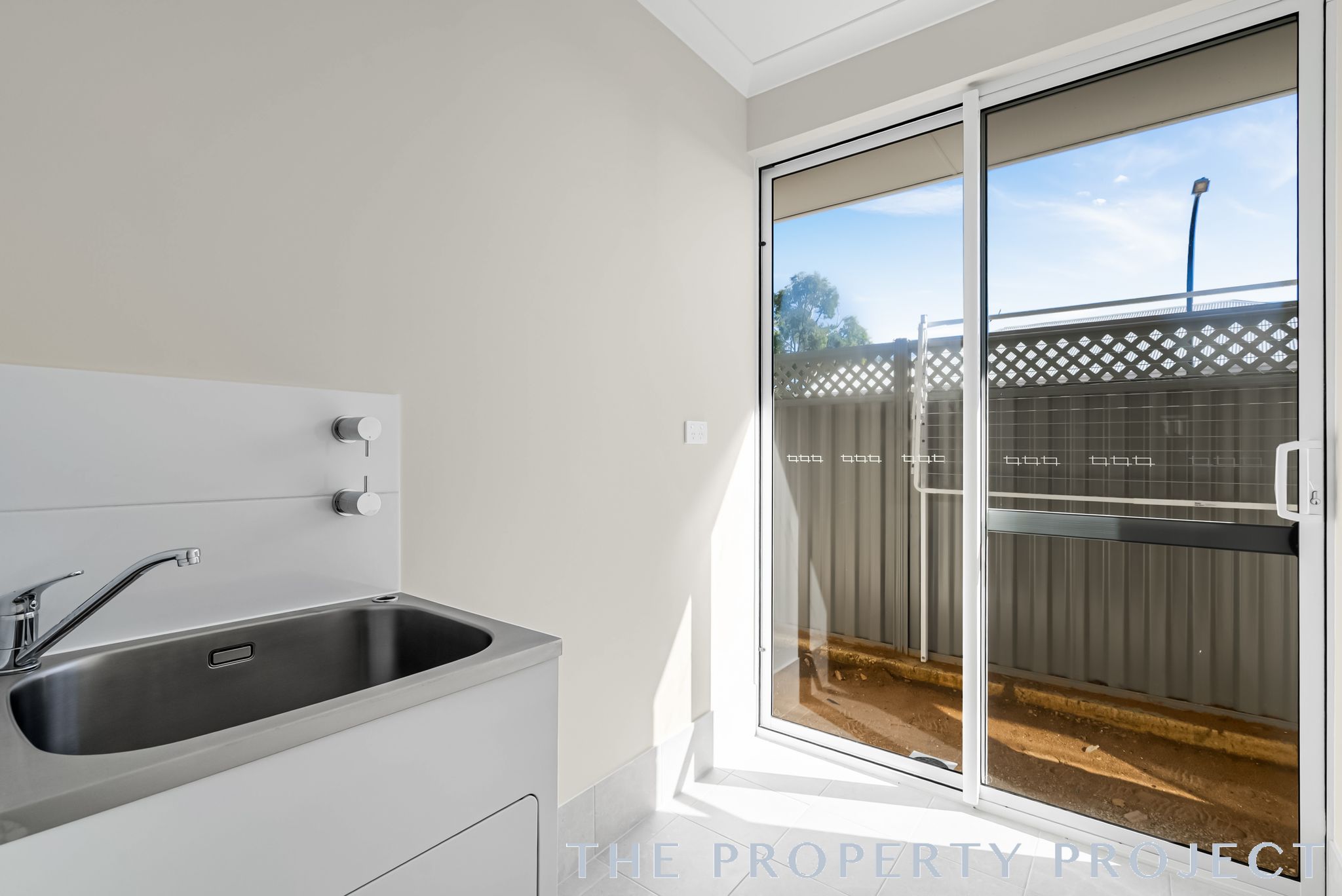 82 Ebrington Rd Wellard WA 6170