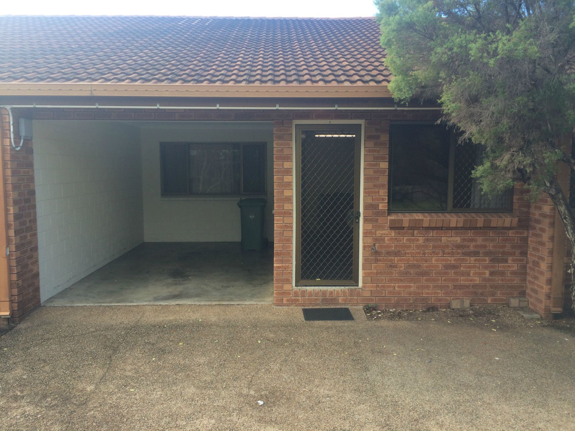 3 / 39 Park Street, PIMLICO QLD 4812