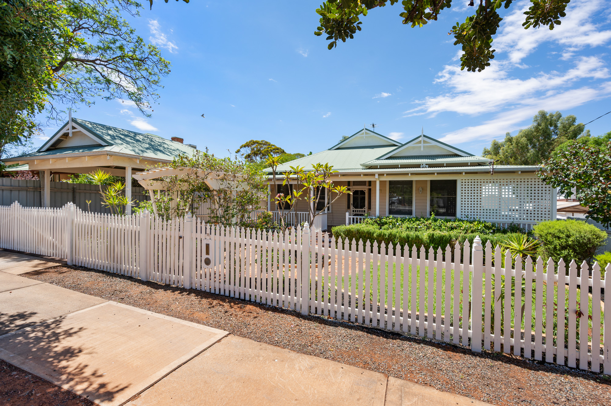71 Lewis St, LAMINGTON WA 6430