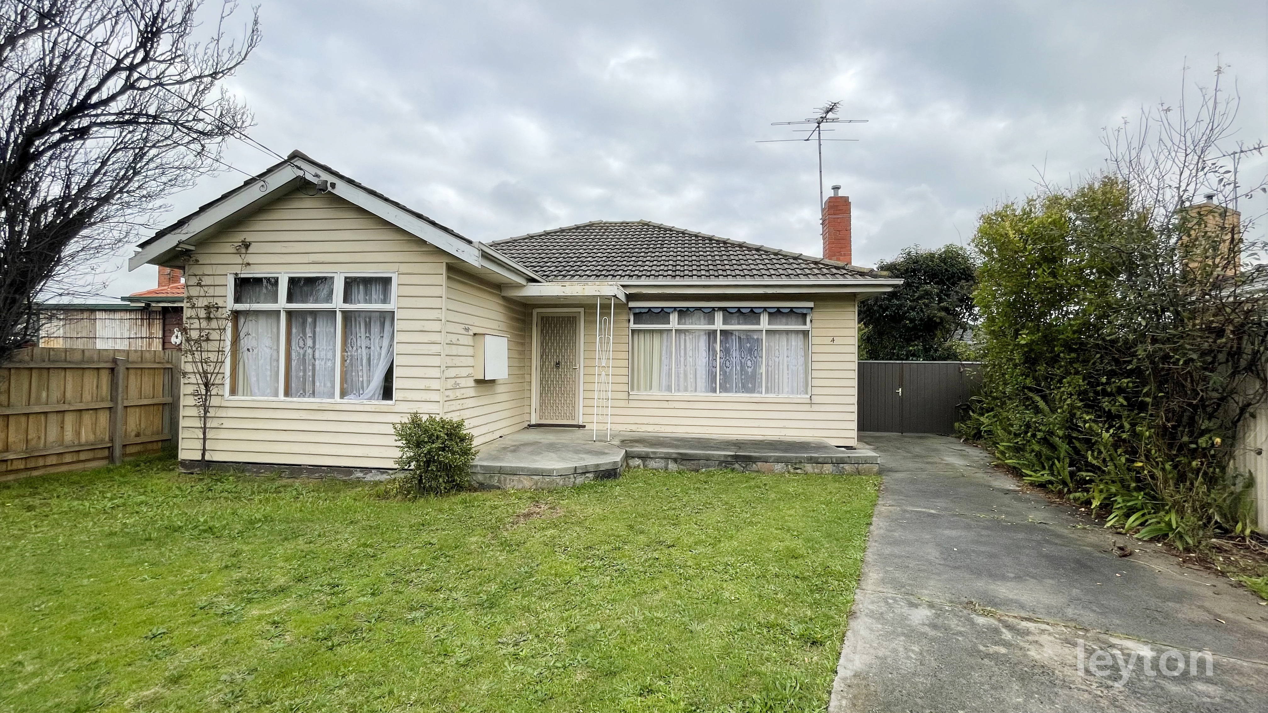 4 Ross Court, SPRINGVALE VIC 3171