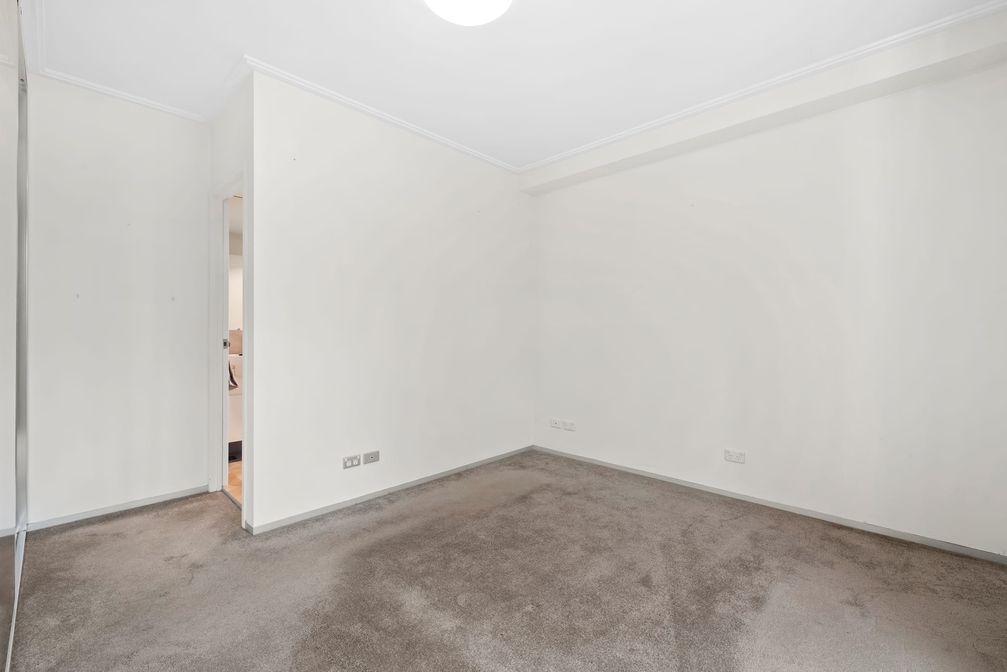 B402/9 Hunter St, Waterloo For Lease by The Gallery Real Estate - image 4