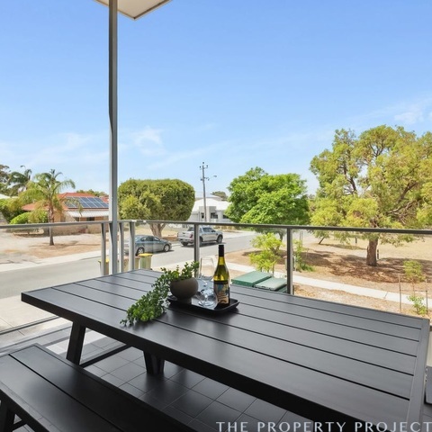 4 17 Sussex St Nollamara WA 6061