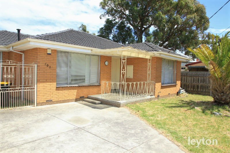 102 Oakwood Avenue, NOBLE PARK NORTH VIC 3174