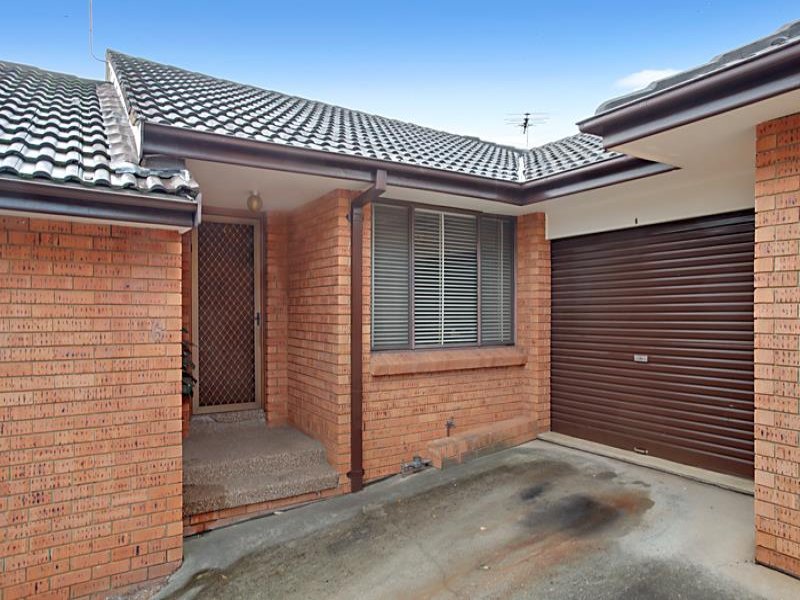 6 / 2 Alderney St, MINTO NSW 2566