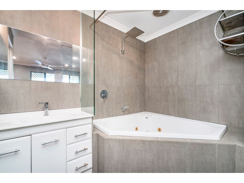 3A Charing Crescent Marangaroo WA 6064