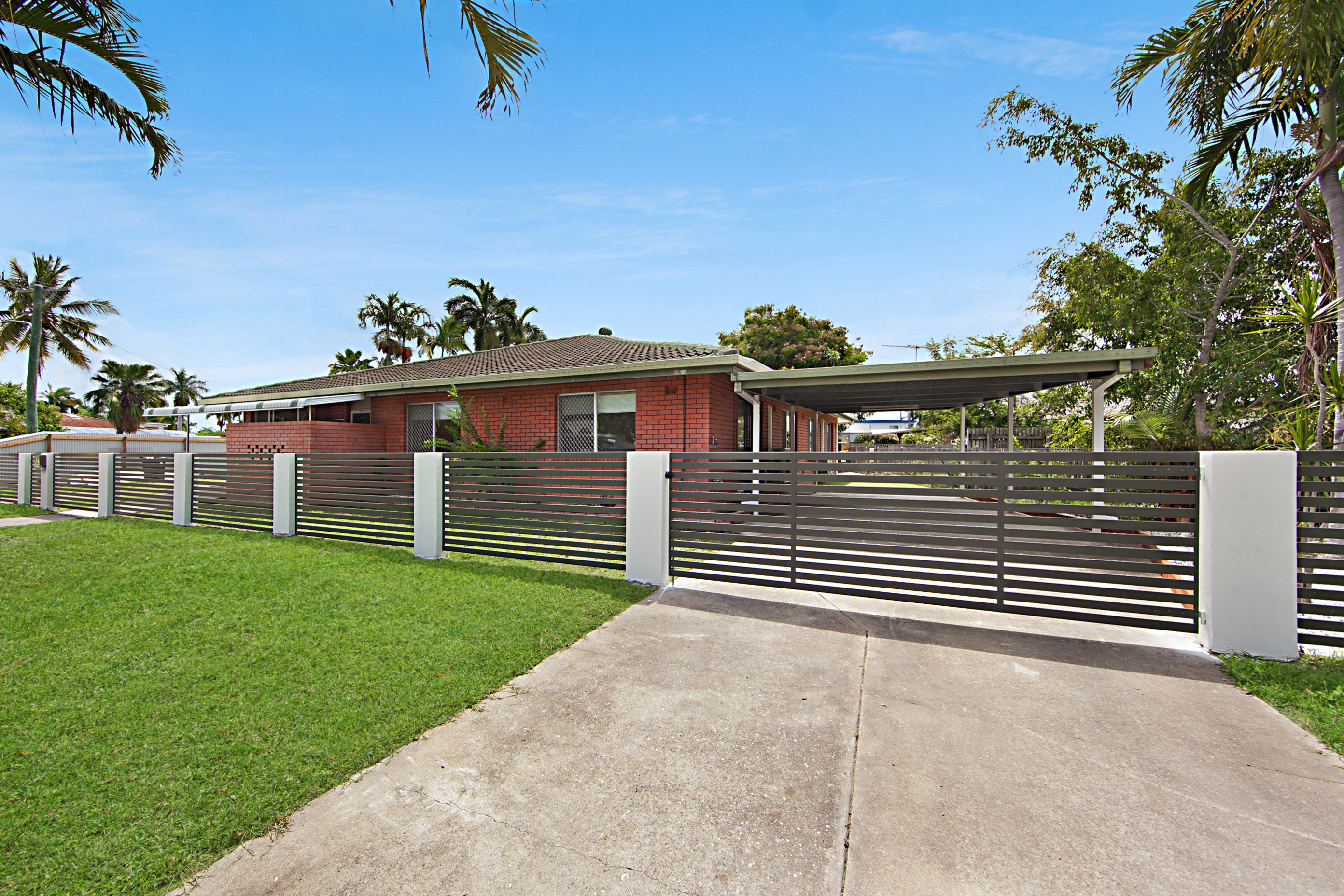 19 Farrell St, KIRWAN QLD 4817