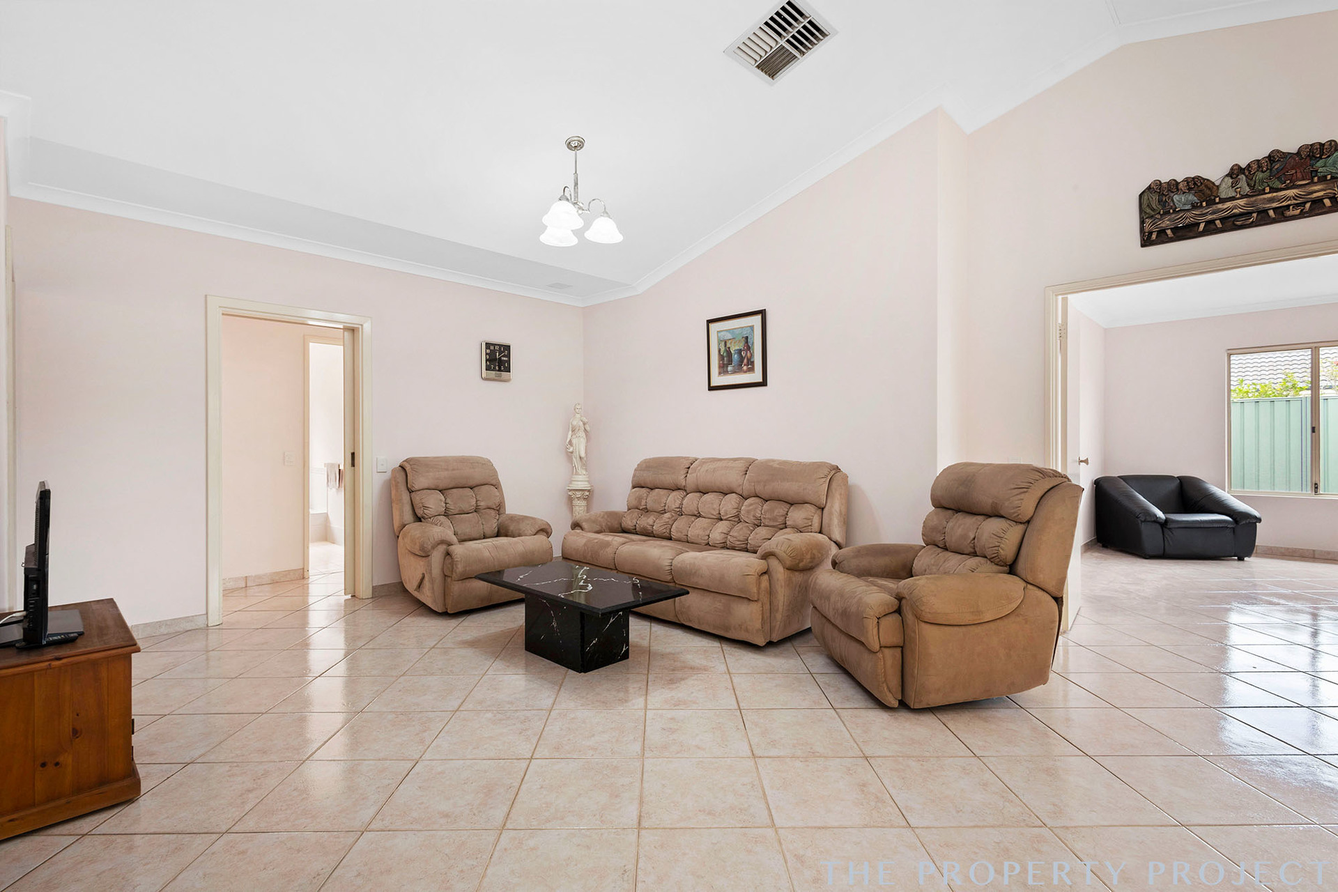 54 Woodhouse Circuit Canning Vale WA 6155