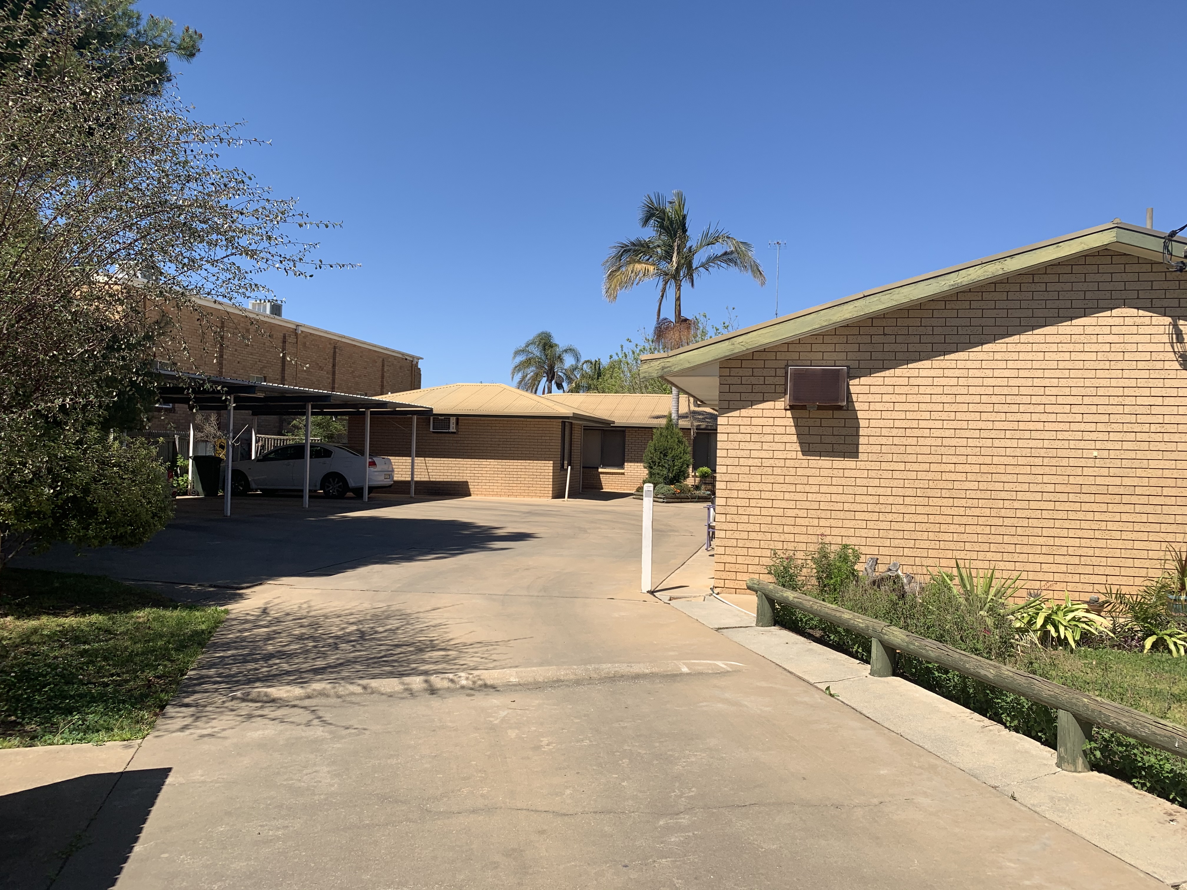 2 / 82 EDWARDES STREET, DENILIQUIN NSW 2710