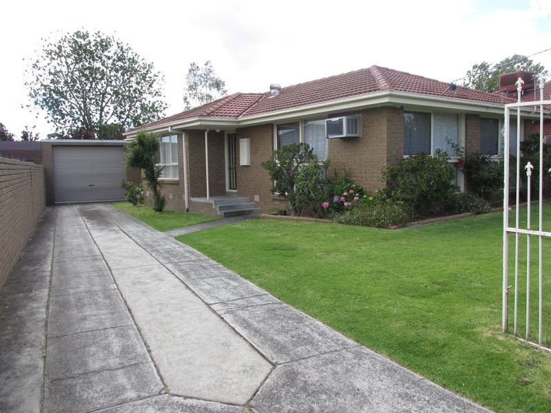 174 Bloomfield Road, KEYSBOROUGH VIC 3173