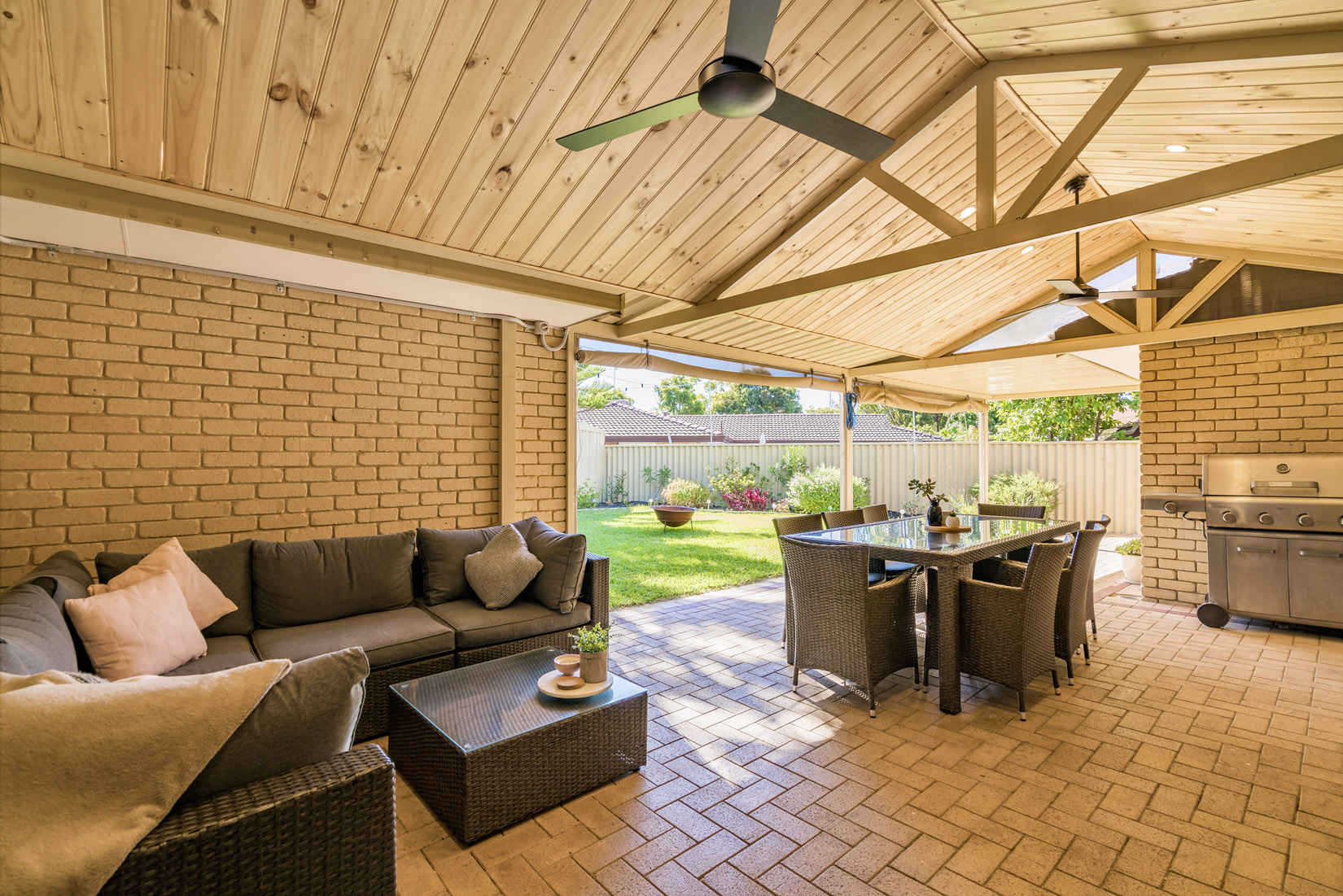 3A Charing Crescent Marangaroo WA 6064
