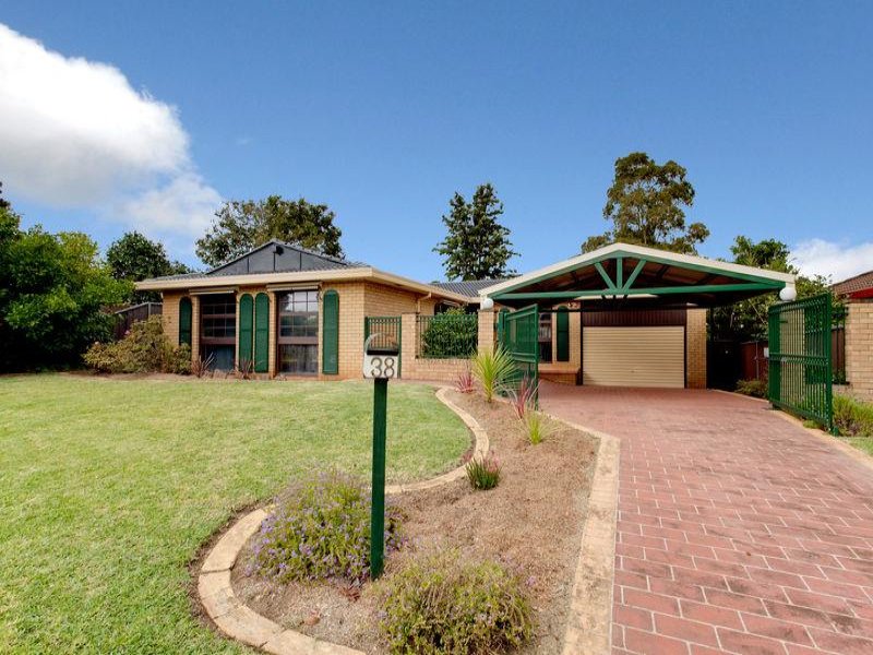 38 Athel Tree Cres, BRADBURY NSW 2560