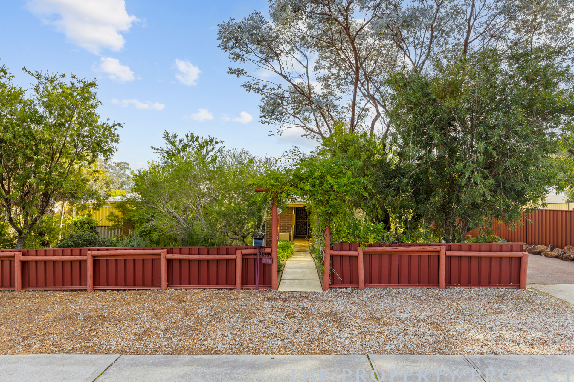 214 Blackadder Road Swan View WA 6056