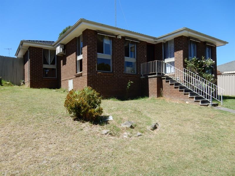 15 Kimberley St, LEUMEAH NSW 2560