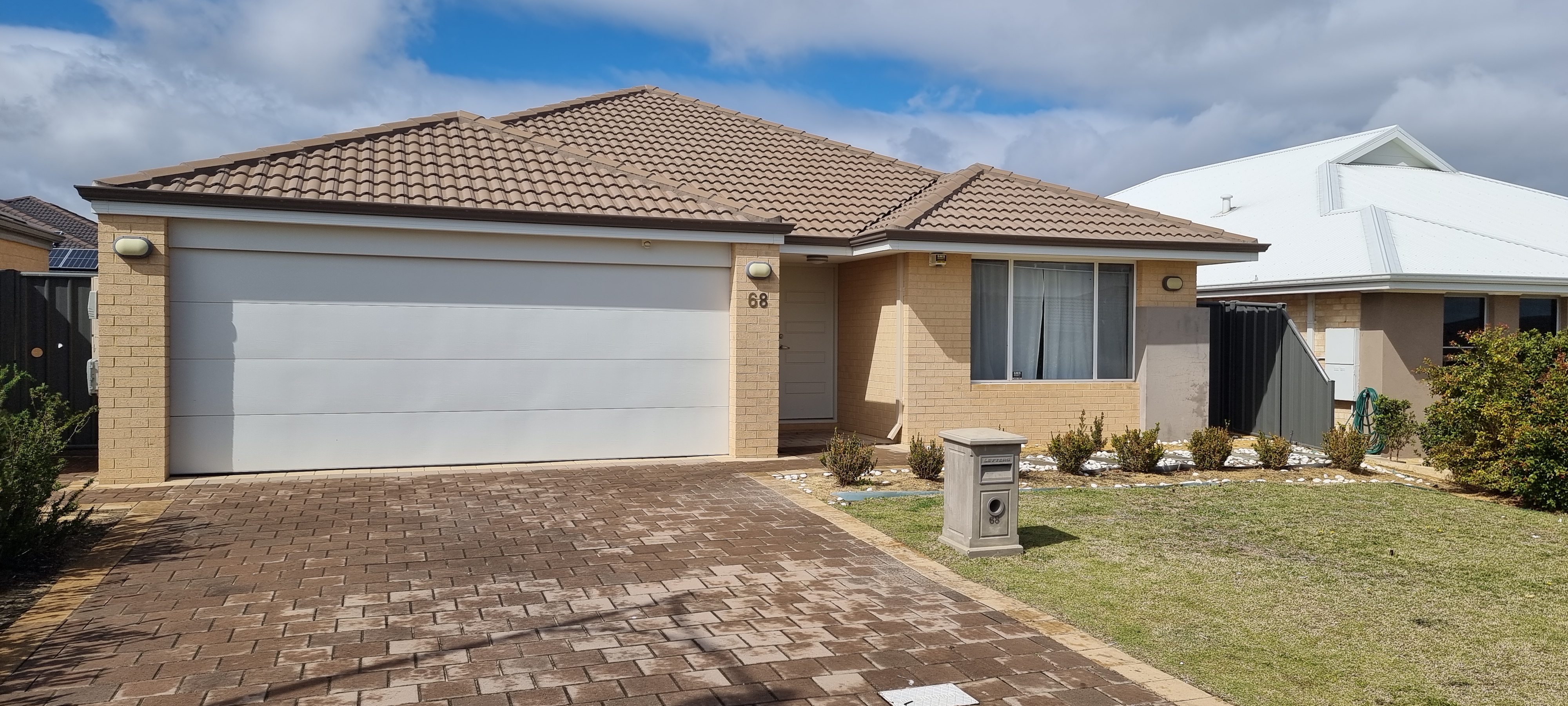 68 Leschenault Loop, BANKSIA GROVE WA 6031