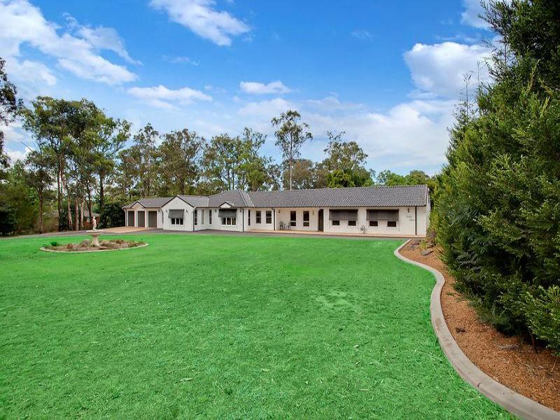 4 Boronia Rd, KENTLYN NSW 2560