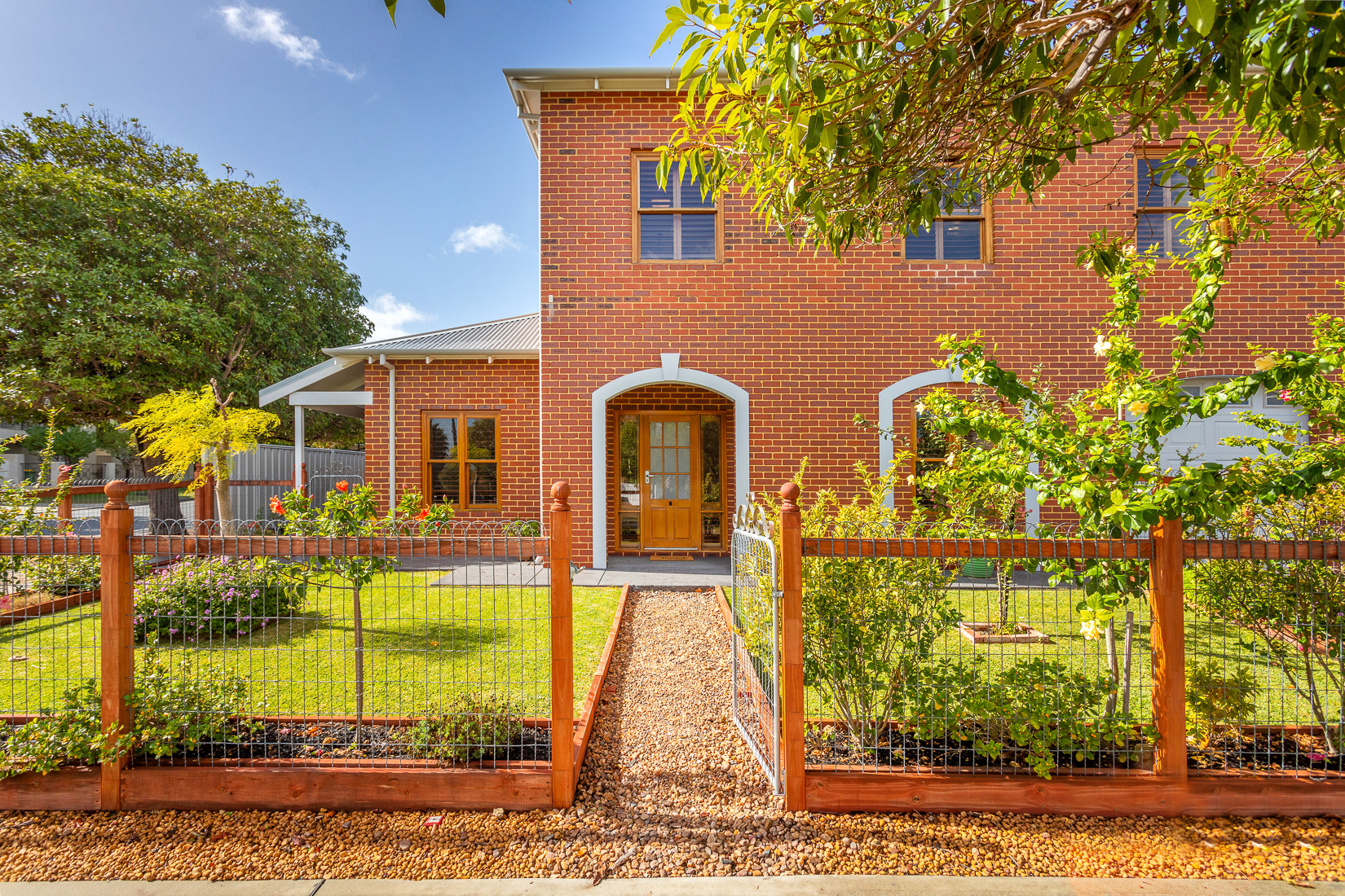 24 Leonora St Como WA 6152
