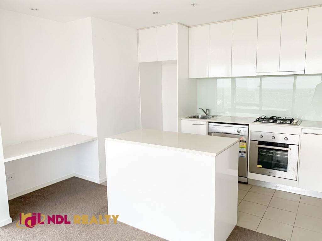 1902 / 18 MT Alexander Road, TRAVANCORE VIC 3032