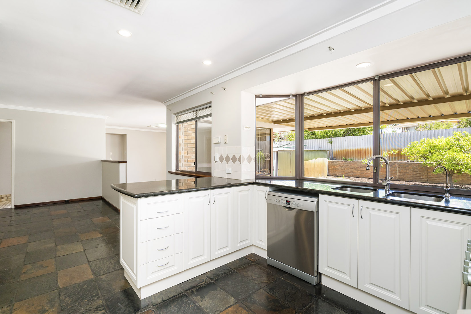 17 Smitherson Street Noranda WA 6062