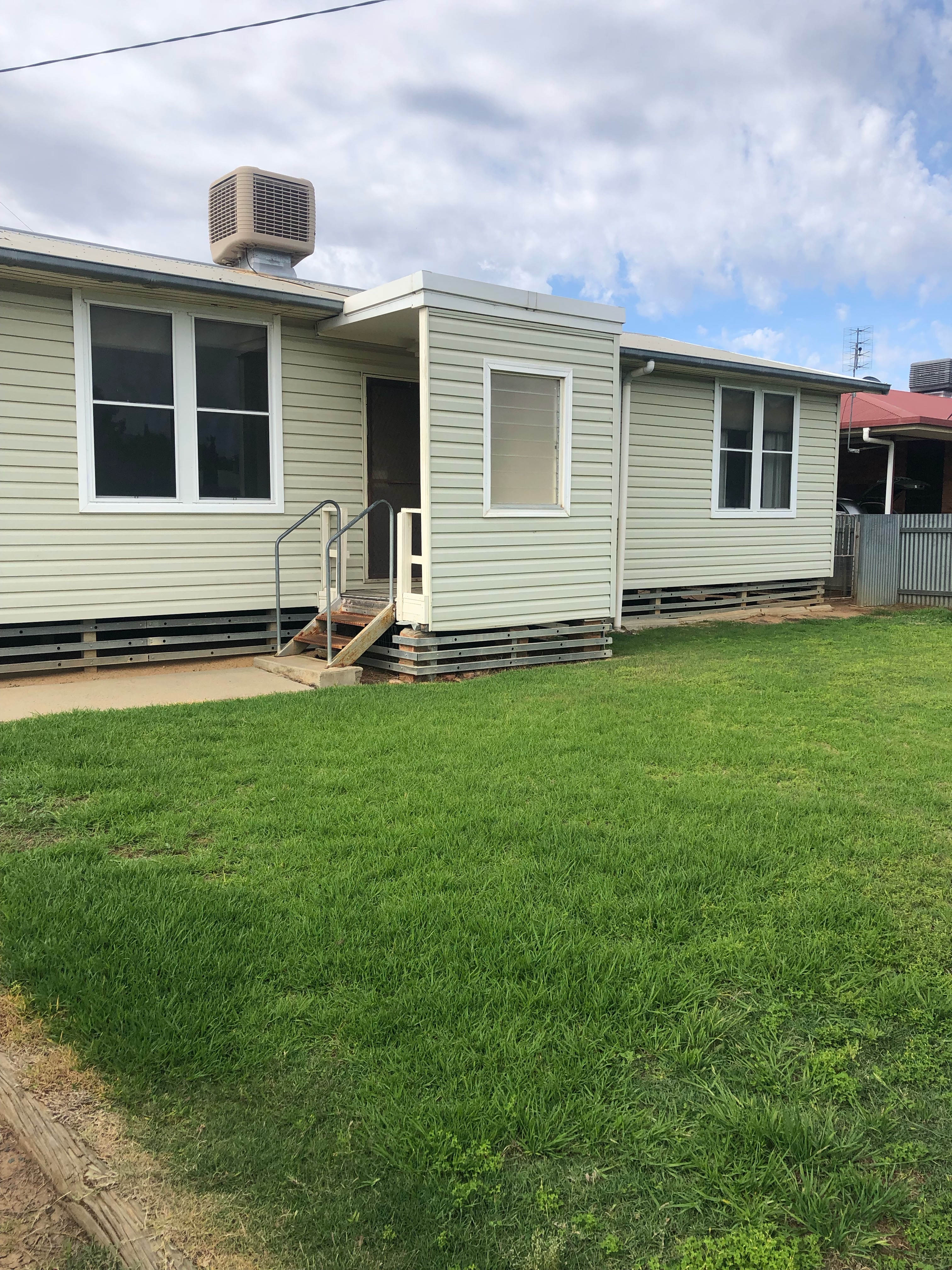 382 RUSSELL STREET, HAY SOUTH NSW 2711