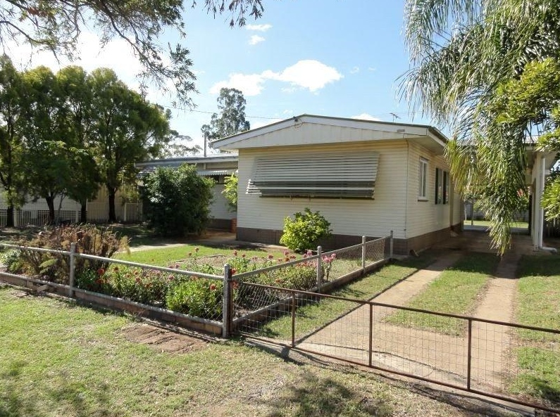 3 Moreton Street, DALBY QLD 4405