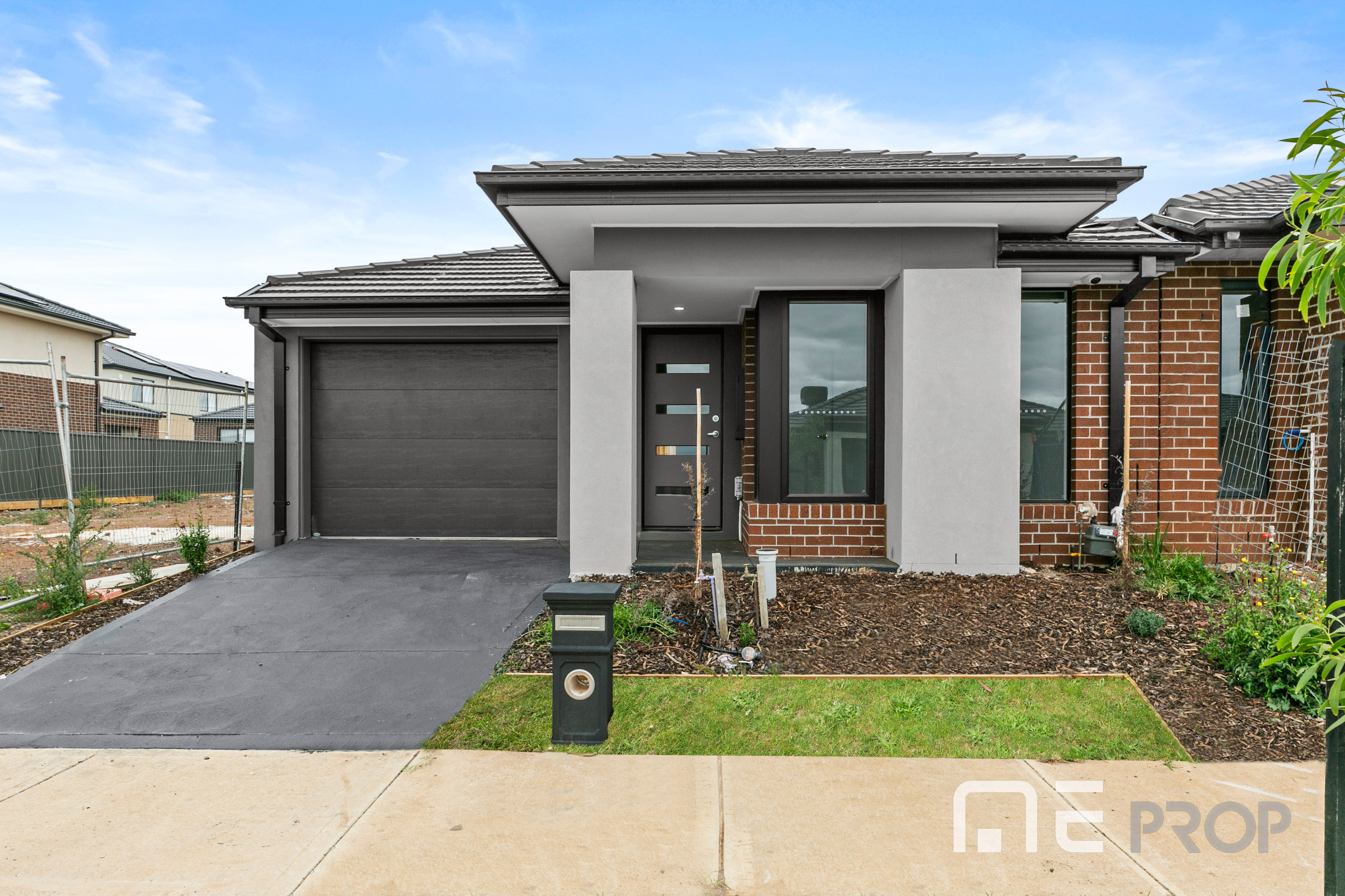 24 Timberland Drive, TARNEIT VIC 3029