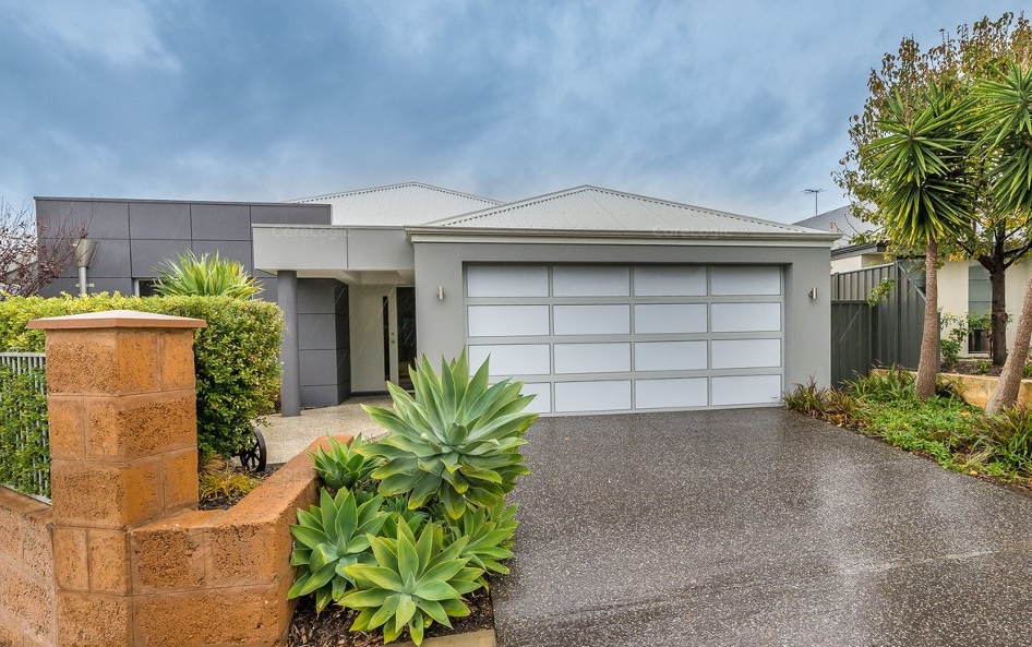 27 Botanic Avenue, BANKSIA GROVE WA 6031